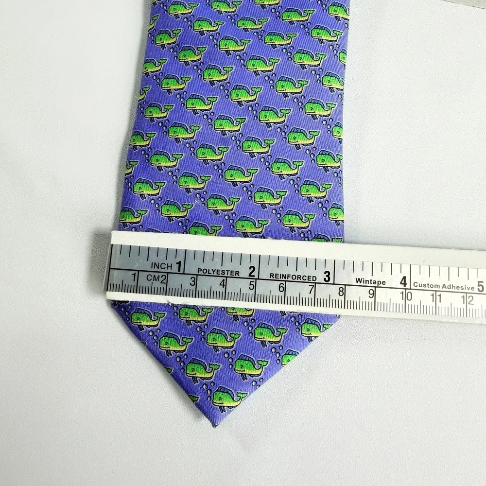 Vineyard Vines Whale Bubbles Novelty Necktie Made in USA 100% Silk Purple OS